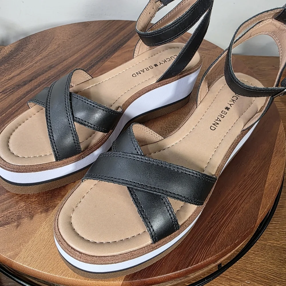 Lucky Brand Tarhi Black Leather Platform Sandals Size 9